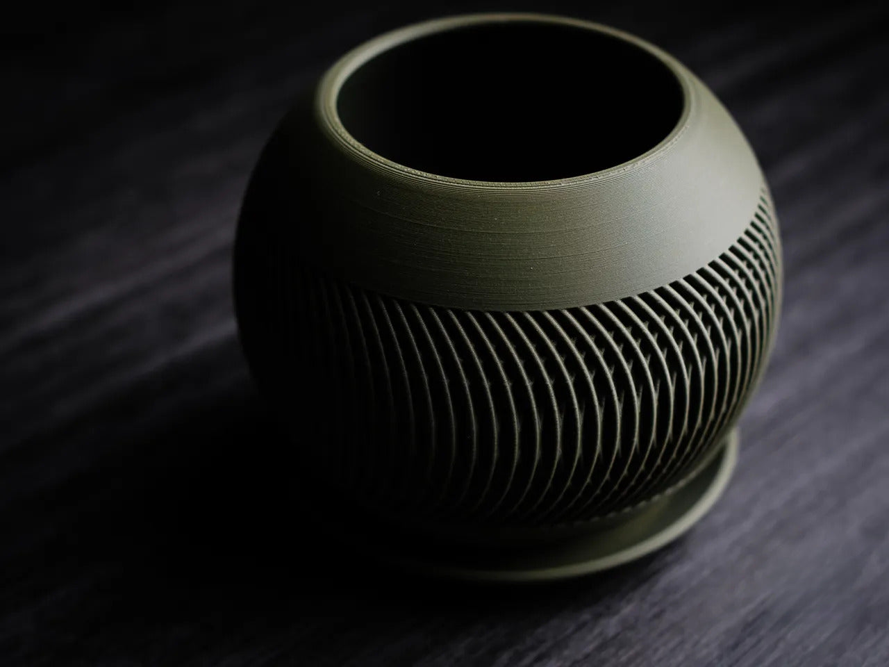 GadgetGifters Unique Indoor Planter Pot – Stylish Decorative Pot for Succulents, Cacti & Houseplants