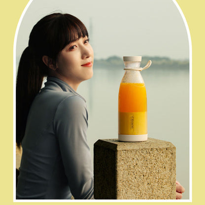 Portable Mini Juicer – Fresh Juice Anytime, Anywhere!