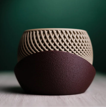 GadgetGifters Unique Planter Pot CURVE – Stylish, Modern &amp; Perfect for Home Décor