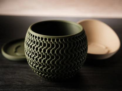 GadgetGifters Unique Planter Pot CURVE