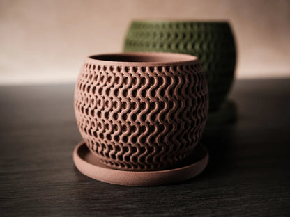 GadgetGifters Unique Planter Pot CURVE