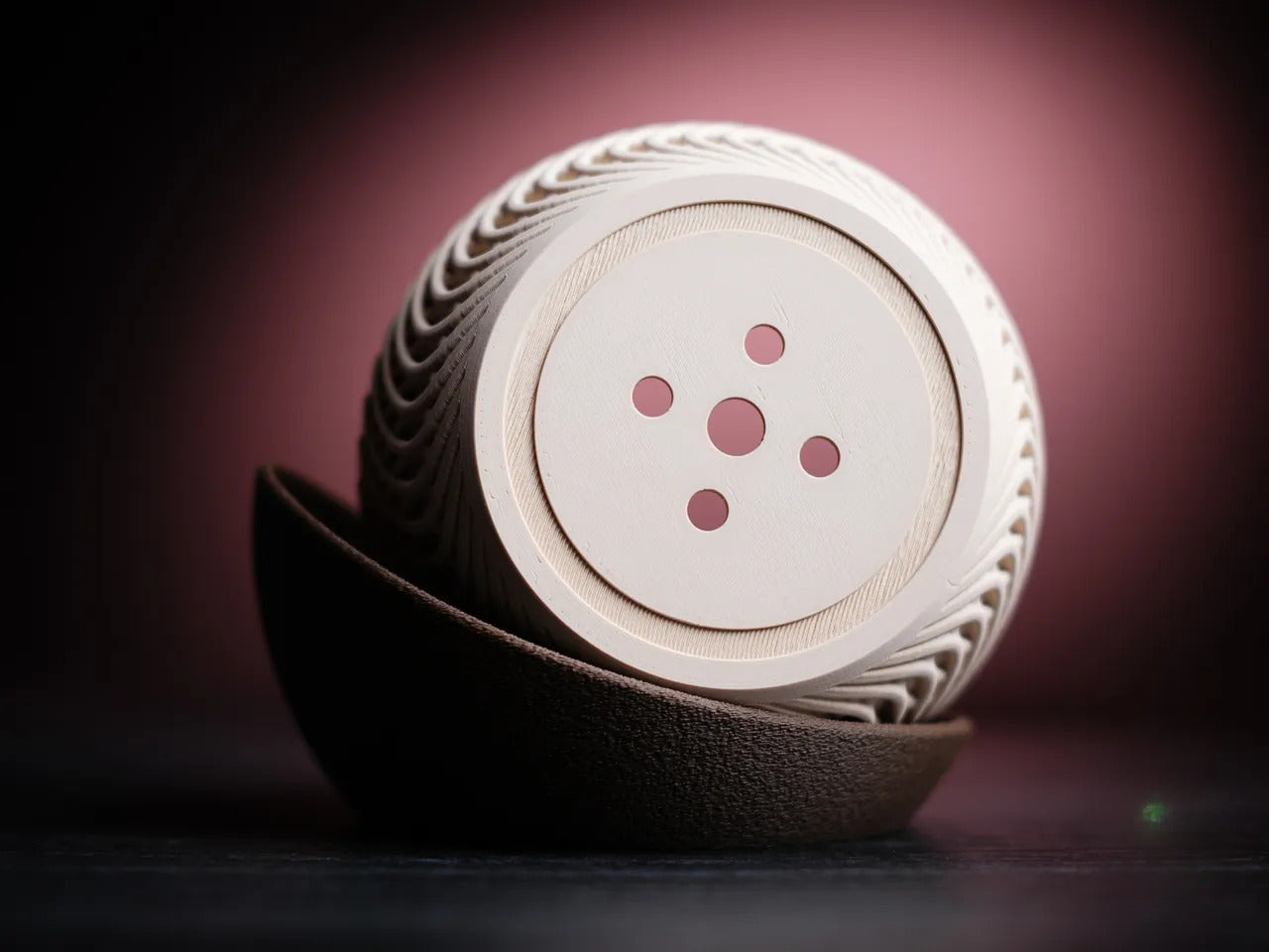 GadgetGifters Unique Planter Pot CURVE – Stylish, Modern & Perfect for Home Décor