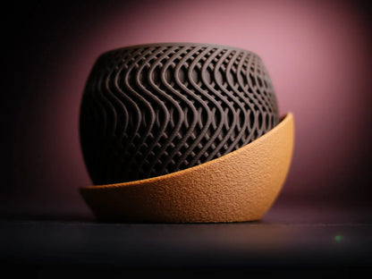 GadgetGifters Unique Planter Pot CURVE – Stylish, Modern & Perfect for Home Décor