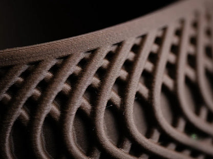 GadgetGifters Unique Planter Pot CURVE – Stylish, Modern & Perfect for Home Décor